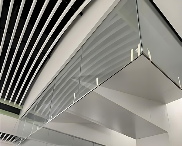 合作玻璃合作挡烟垂壁