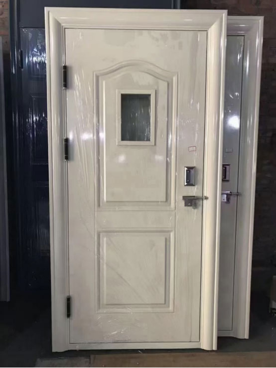 合作学校教室门