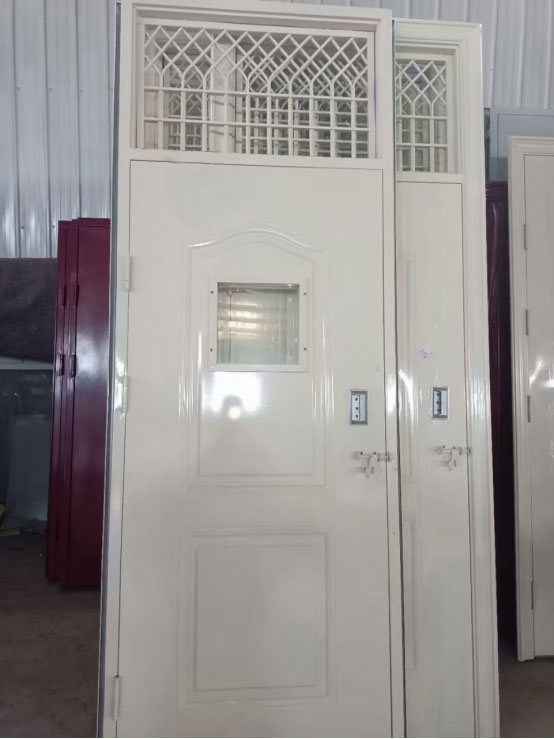 合作学校教室门