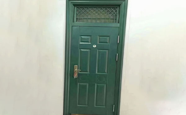 合作学校教室门