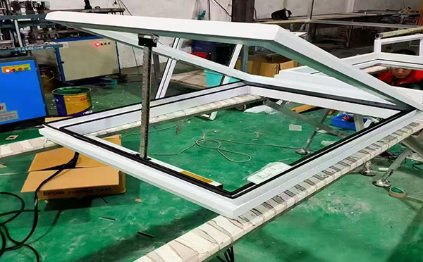 某地下车库出入口合作排烟窗配置工程