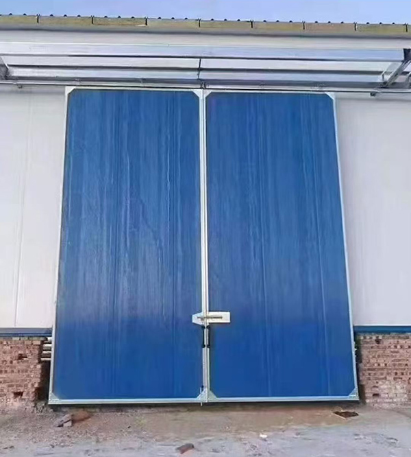 合作工业门在大型仓储物流通道中的应用实例