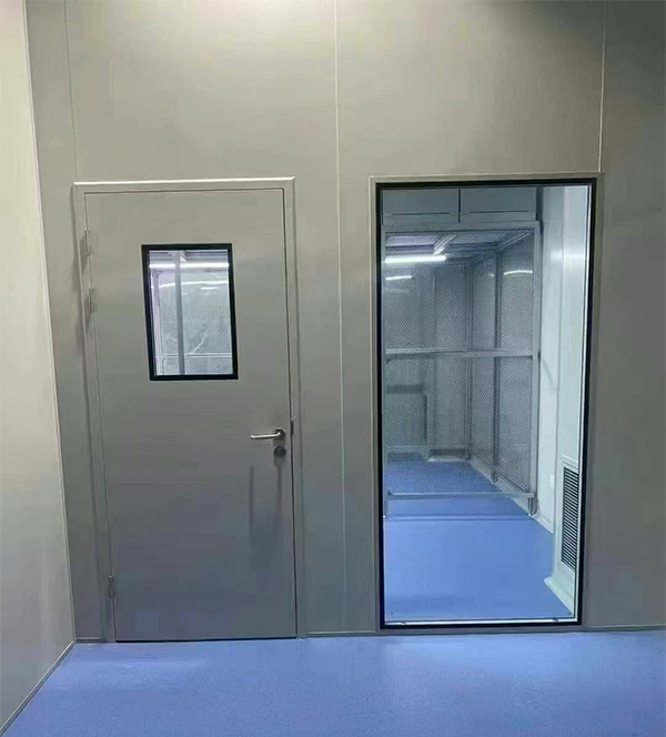 学校教学楼完成合作防火门标准化安装